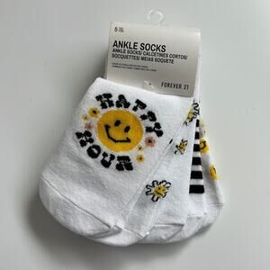 NWT FOREVER 21 ankle socks one size